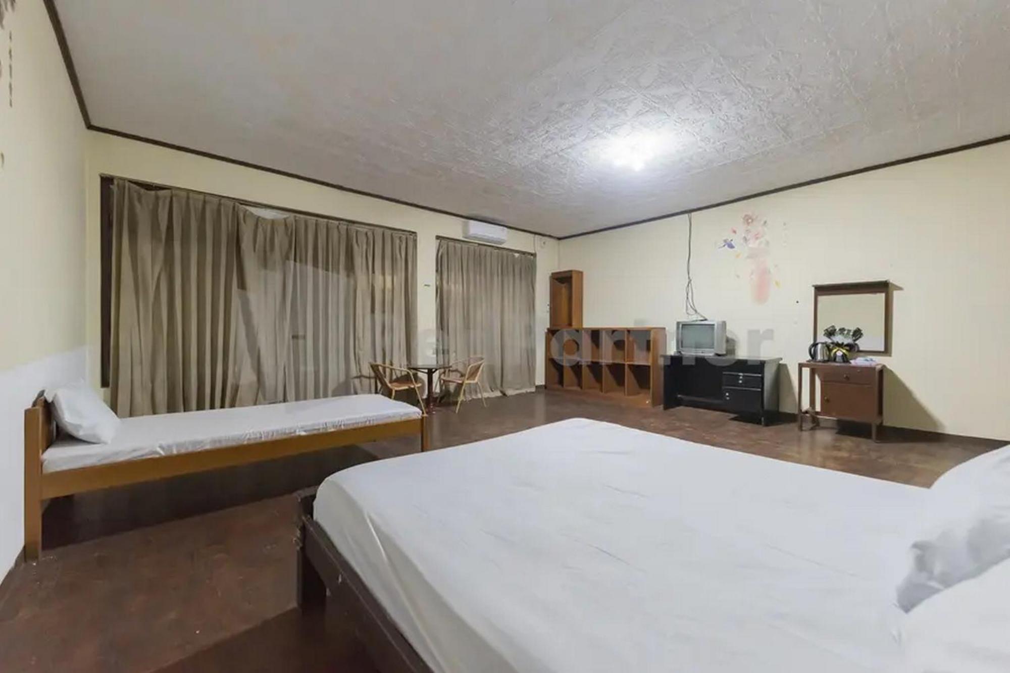 Hotel Linggarjati Near Natural Park Twa Linggarjati Buitenkant foto